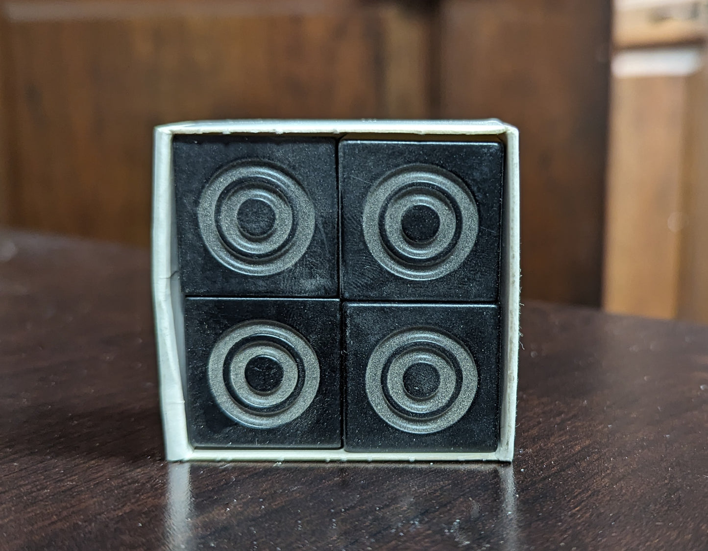 Decorative corners for metal picture frame Black